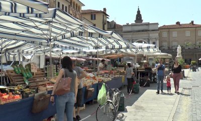 Savigliano, il mercato del martedì non si ferma a Ferragosto