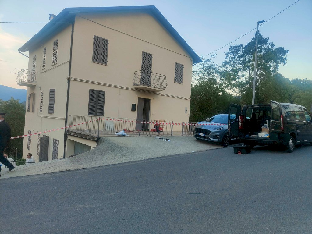 Doppio omicidio a Montaldo Mondovì: l'assassino è fuggito nei boschi