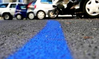 A Bra parcheggi blu gratuiti per quattro fine settimana