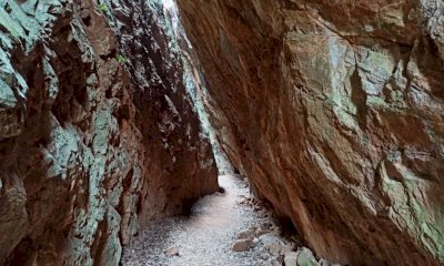 Domenica 24 settembre una visita guidata alle cave di alabastro rosa di Busca