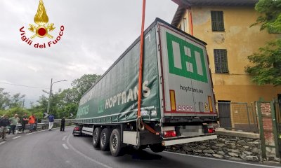 Un'ordinanza vieta il transito dei mezzi pesanti sulla statale 28 a Pornassio