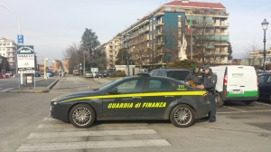 GDF Saluzzo sanziona due panetterie, un'agenzia immobiliare ed un ambulante