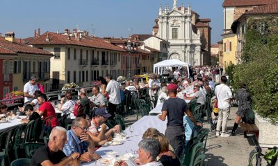 “Da cortile a cortile” 2023,  migliaia di partecipanti per l’itinerario enogastronomico di Bra