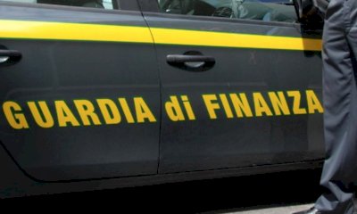 Fermati in auto con mezzo chilo di cocaina, arrestati due marocchini