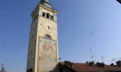 Cuneo, la Torre Civica si illumina di verde per la Giornata Mondiale della Salute Mentale