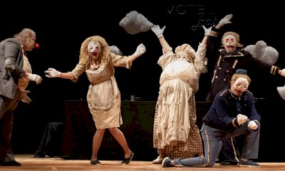 Lo spettacolo Motel Babel della compagnia Petit Soleil di Trieste arriva a Dronero domenica 8 ottobre