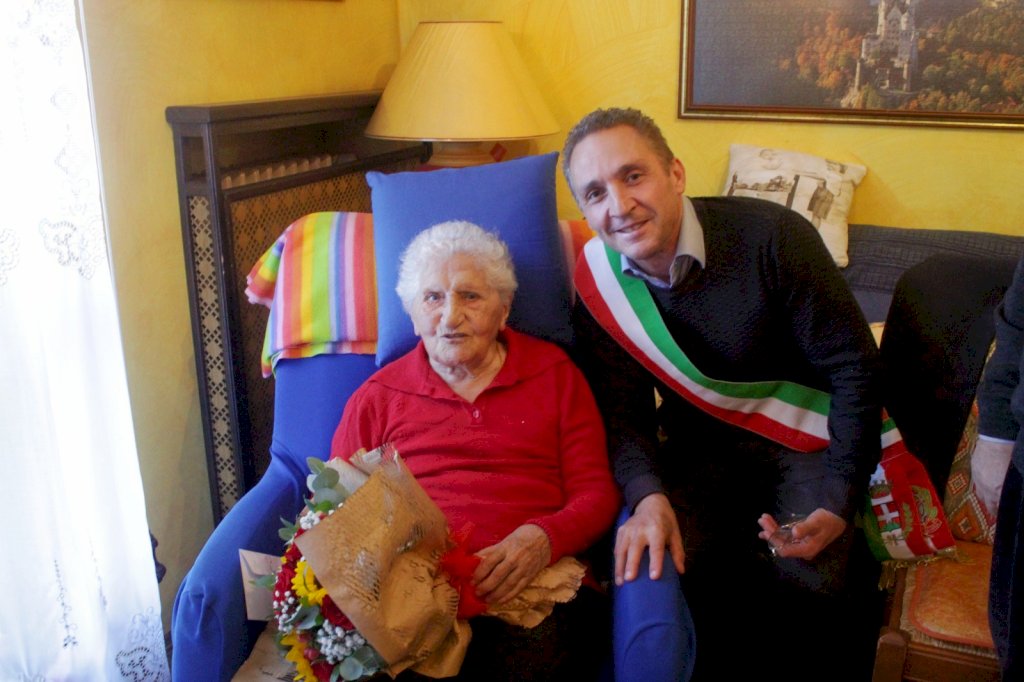 Tanti auguri alla signora Ottavia Masante, centenaria di Mondovì