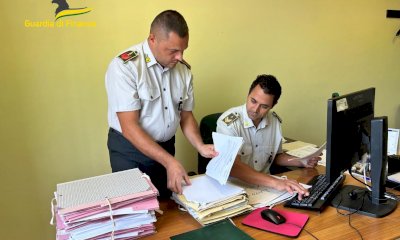 Con una maxi truffa avevano trasmesso all'estero 85 milioni: arrestati in cinque