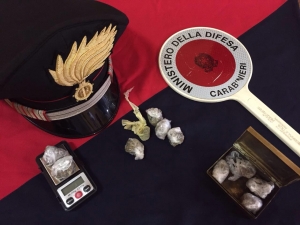 Studente minorenne trovato in possesso di 9 grammi di marijuana