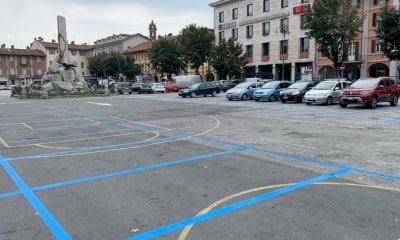 Savigliano, tornati i parcheggi blu in piazza del Popolo
