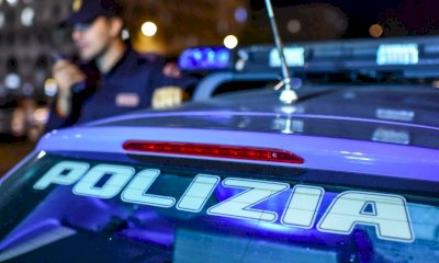 Ubriaco al volante, finisce contro un lampione in corso IV Novembre: denunciato