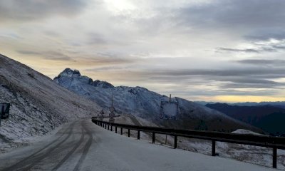 Riaprono al traffico il Colle dell'Agnello e il Colle della Lombarda