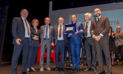Standing ovation al Politeama Boglione: Bra e Confindustria hanno celebrato la Rolfo