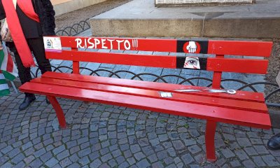 A Borgo San Dalmazzo c'è una nuova panchina rossa contro la violenza sulle donne