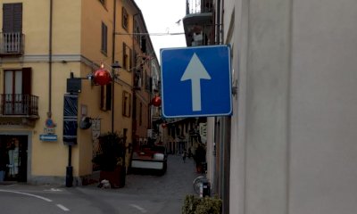 Savigliano, diventa permanente il senso unico in via Garibaldi