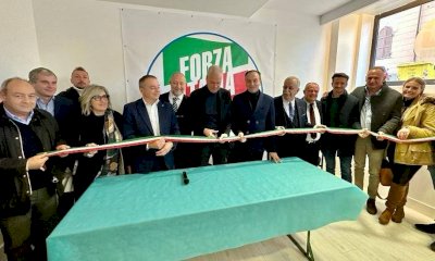 Il ministro Zangrillo inaugura la nuova sede di Forza Italia: “Con serietà avete creato il modello Cuneo” 