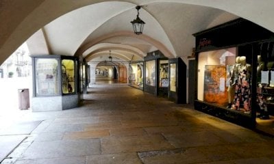 Cala la spesa dei cuneesi per i regali di Natale. Confesercenti: 