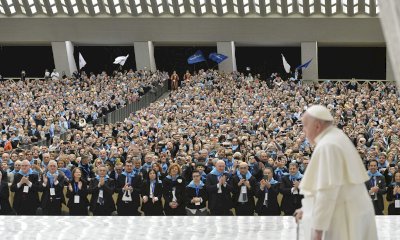Confartigianato a Roma in udienza dal Santo Padre. Papa Francesco: “Le macchine replicano, voi inventate”