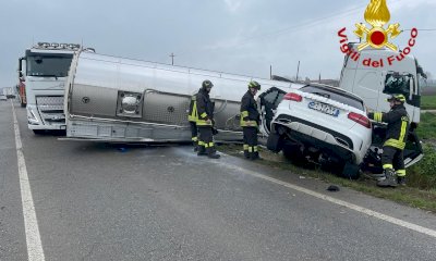 Scontro tra auto e mezzo pesante a Marene, tre feriti