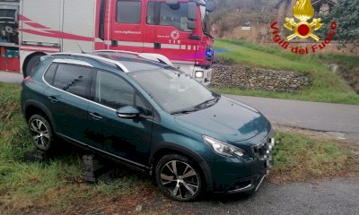 Auto fuori strada a Guarene, ferito il conducente