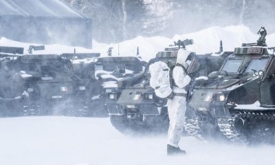 Alpini della Taurinense impegnati in un'esercitazione al Circolo Polare Artico