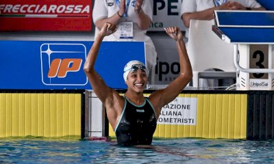 Nuoto, Sara Curtis strappa il pass per le Olimpiadi di Parigi
