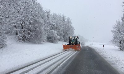 Valanga sul colle della Maddalena, investito un mezzo spartineve