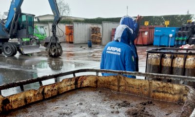 Incendio nella notte alla Rosso Srl di Fossano, Arpa sul posto per i rilievi ambientali