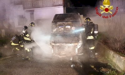 Ceva, prende fuoco un furgone parcheggiato: nessuna persona coinvolta