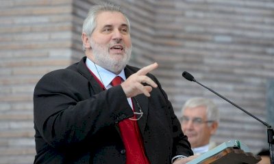 Il presidente della Fondazione Crt Fabrizio Palenzona si è dimesso