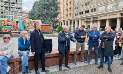 Piazza Europa, le opposizioni mobilitate per il 21 giugno: “Sarà il solstizio dei cedri”