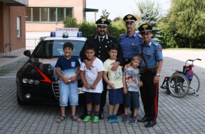 Bra: bambini in visita alla caserma di Viale della Costituzione