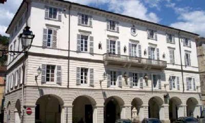 Ceva consegna la Costituzione ai diciottenni