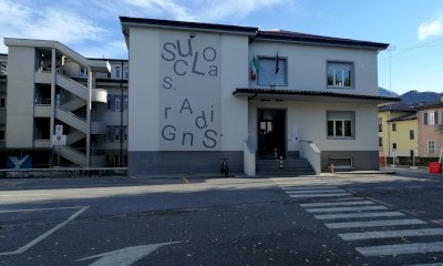 Borgo San Dalmazzo, si stacca un pezzo di intonaco dal soffitto della palestra delle scuole medie