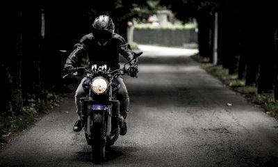 Come scegliere l'abbigliamento quando si viaggia in moto