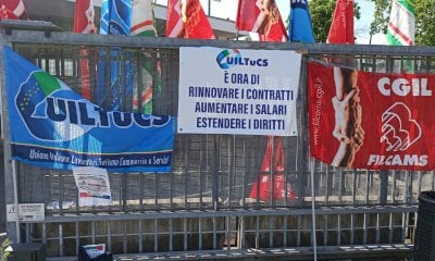 Sciopero nazionale per lavoratori e lavoratrici della ristorazione collettiva: presidio alla Michelin di Cuneo