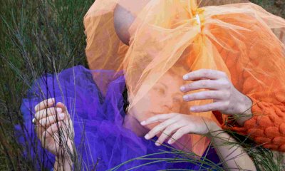 “Porosa”: un’esperienza d’arte da vivere a piedi nudi