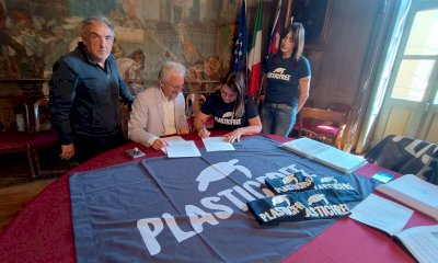 Anche Dronero firma l'ordinanza contro la dispersione in volo di palloncini, nastri colorati e lanterne cinesi