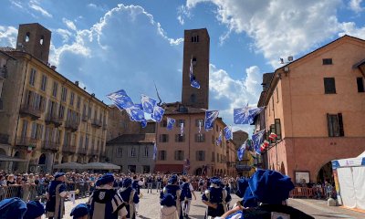 Il Borgo San Lorenzo di Alba festeggia il 22 e 23 giugno i quarant'anni del gruppo sbandieratori e musici