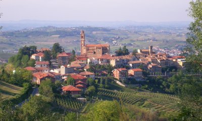 A Castiglione Tinella inaugurano due nuove opere