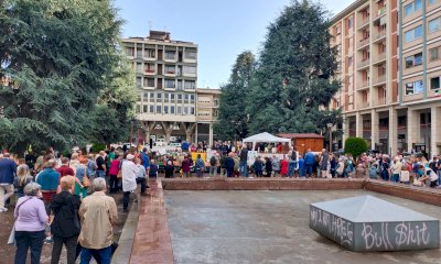 Piazza Europa, la pioggia non spegne la festa dei cedri