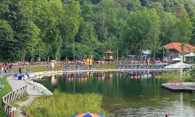 Bimba di sette anni cade nel lago e muore: la tragedia al bioparco di Caraglio