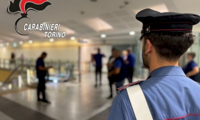 In metro senza biglietto, con la droga nel borsello: denunciato un fossanese a Torino