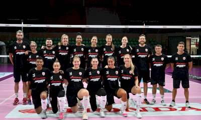Pallavolo, le gatte sono pronte a graffiare: comincia la stagione del Cuneo Granda Volley