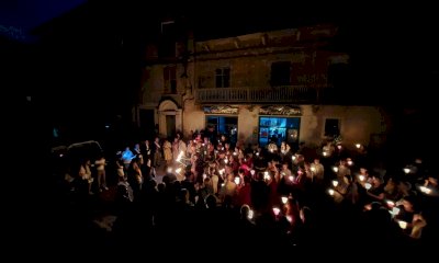 Venasca si è stretta nel ricordo dell’incendio nazifascista dell’11 agosto 1944 