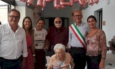 Maria Rosa Ravera Aira compie cento anni. Continua la mostra a lei dedicata a Casa Francotto