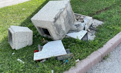 Borgo San Dalmazzo, abbattuto da un'auto il cippo partigiano di via Cuneo