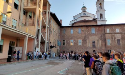 Primo giorno di scuola a Bra: il saluto del Sindaco Gianni Fogliato
