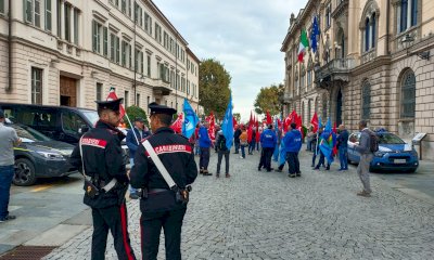 Cgil e Uil a Cuneo contro il decreto Sicurezza: “Ci vogliono dentro le nostre case”