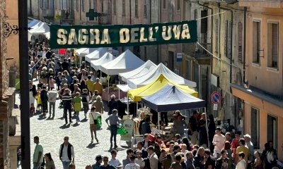 Costigliole Saluzzo invasa per la Sagra dell'Uva